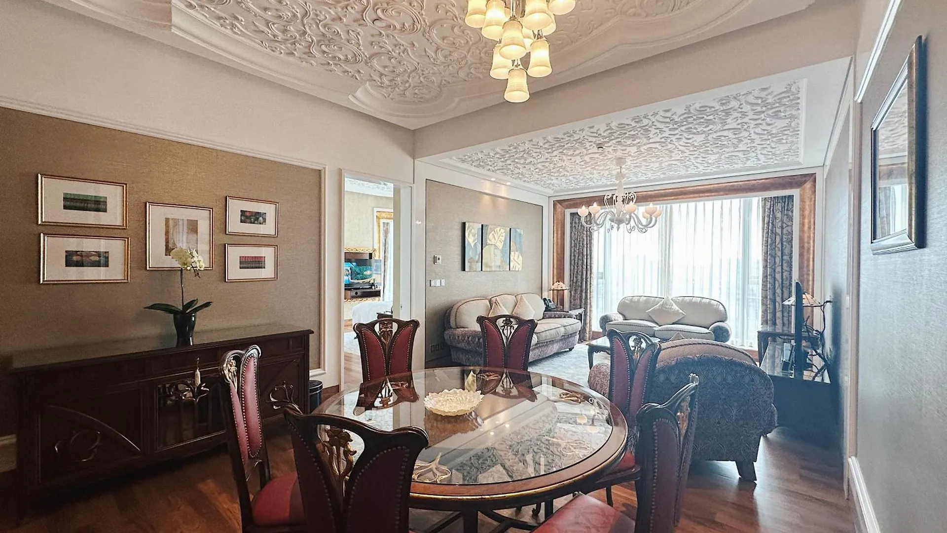 Aparthotel The Reverie Saigon Residential Suites Ho Chi Minh City